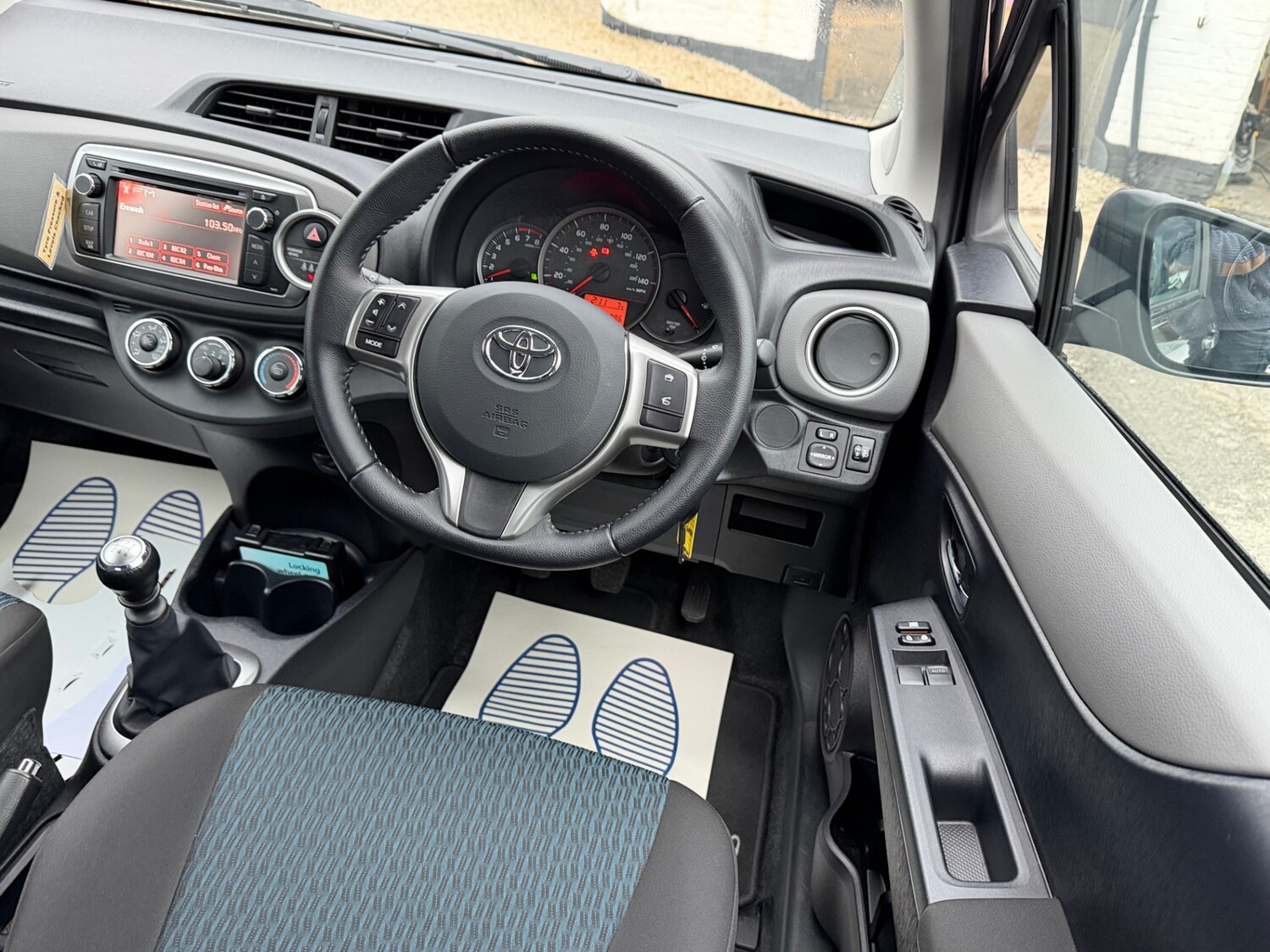 Used Toyota Yaris 2012 for sale - 77406539: Photo 13