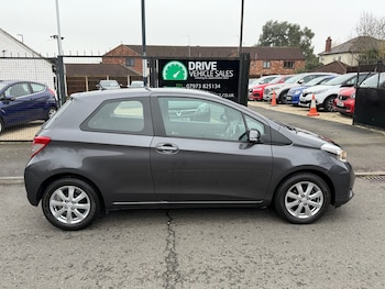 Used Toyota Yaris 2012 for sale - 77406539: Photo