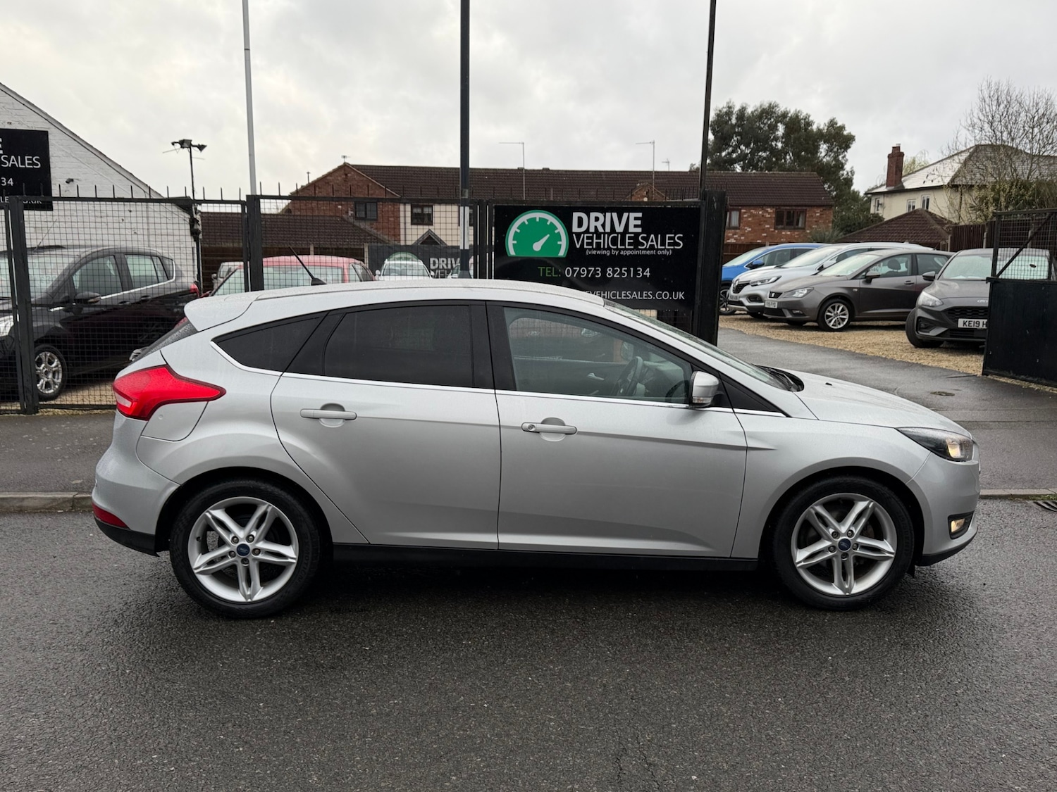 Used Ford Focus 2017 for sale - 77848397: Photo 3