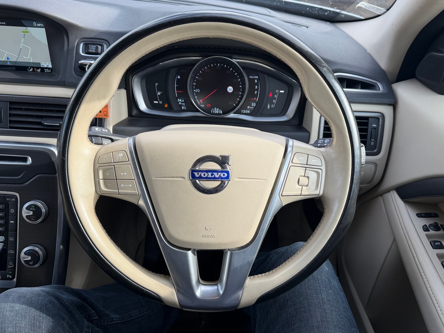 Used Volvo XC70 2015 for sale - 77392646: Photo 15