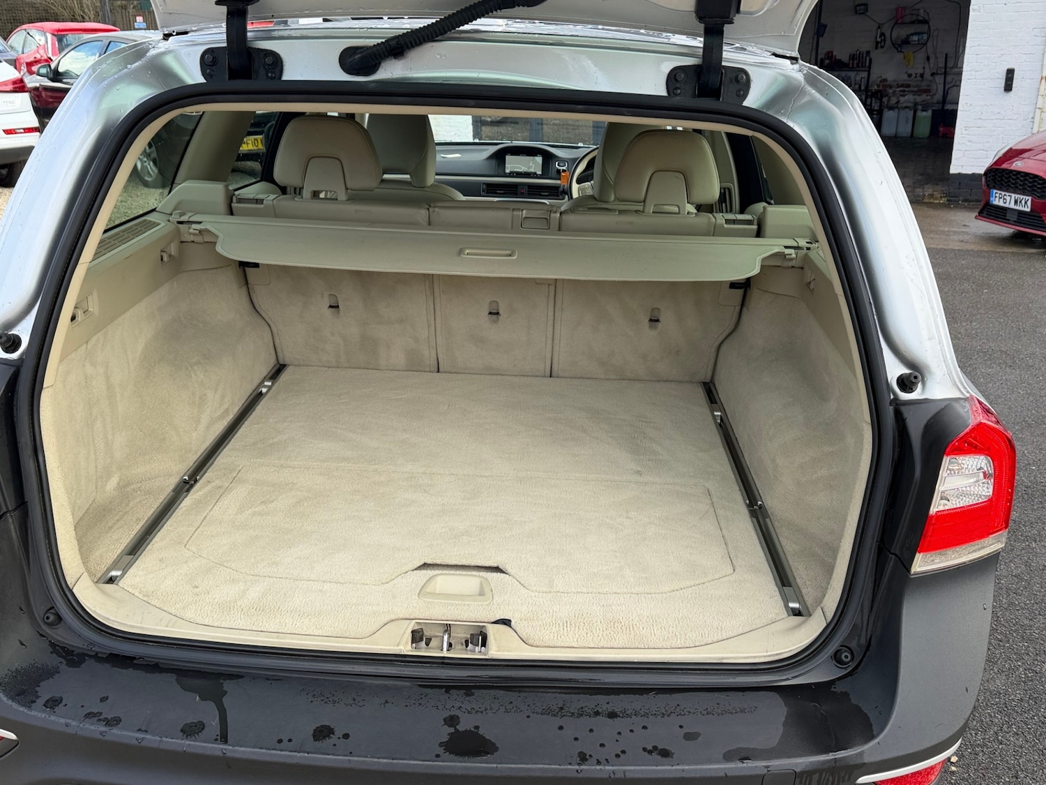 Used Volvo XC70 2015 for sale - 77392646: Photo 25