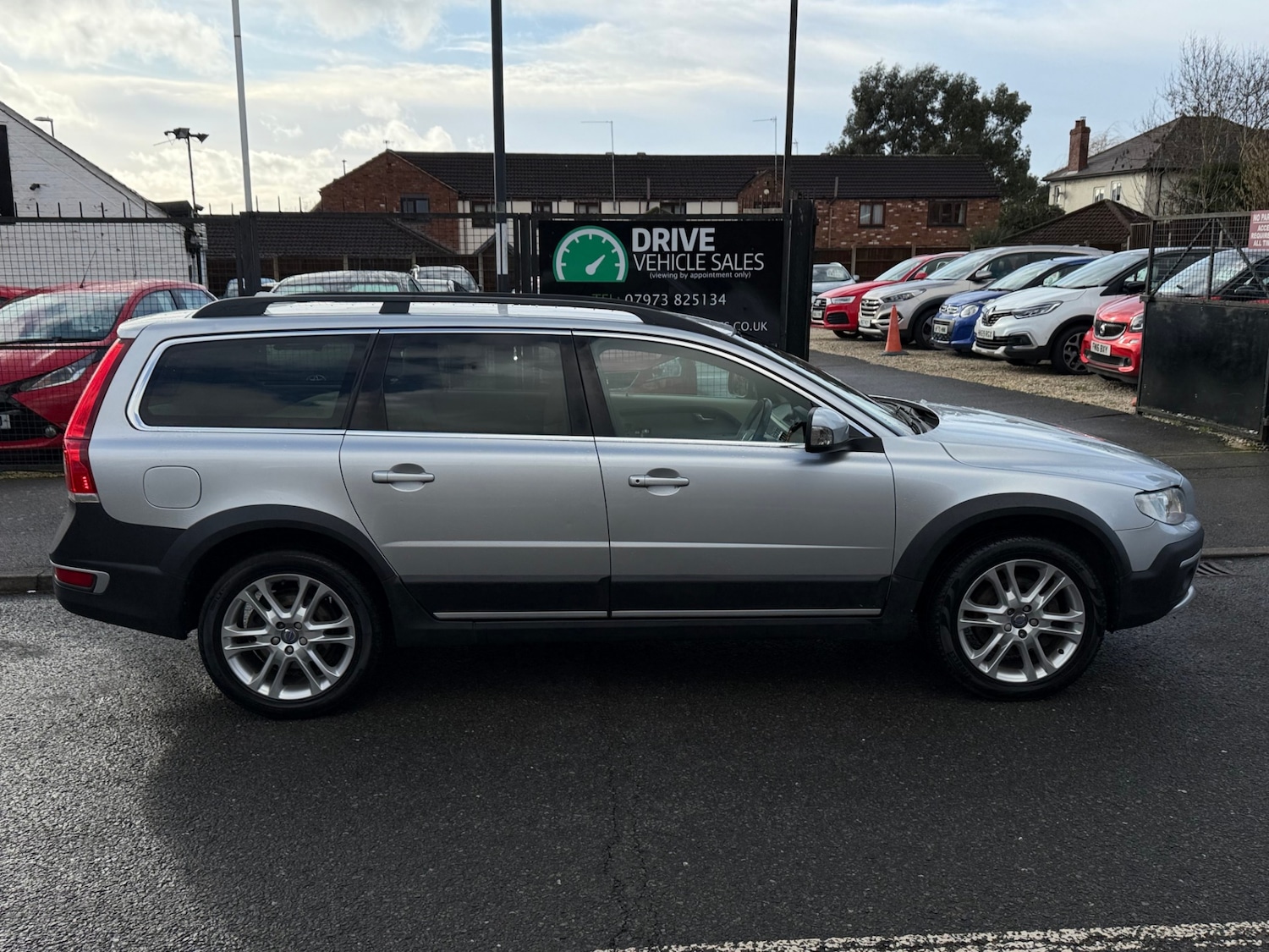 Used Volvo XC70 2015 for sale - 77392646: Photo 3
