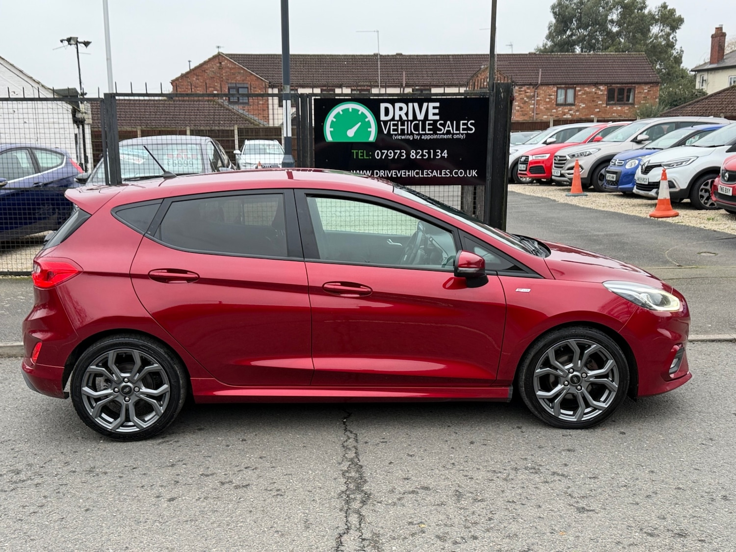Used Ford Fiesta 2017 for sale - 77417936: Photo 3