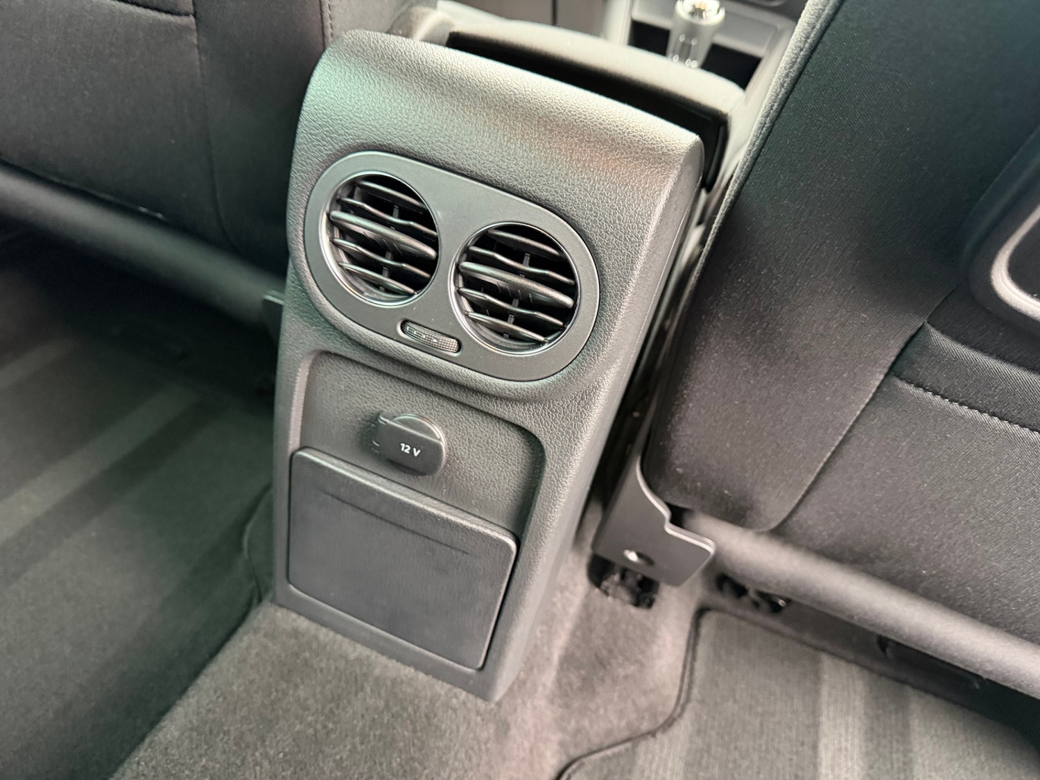 Used Volkswagen Tiguan 2014 for sale - 77640185: Photo 25