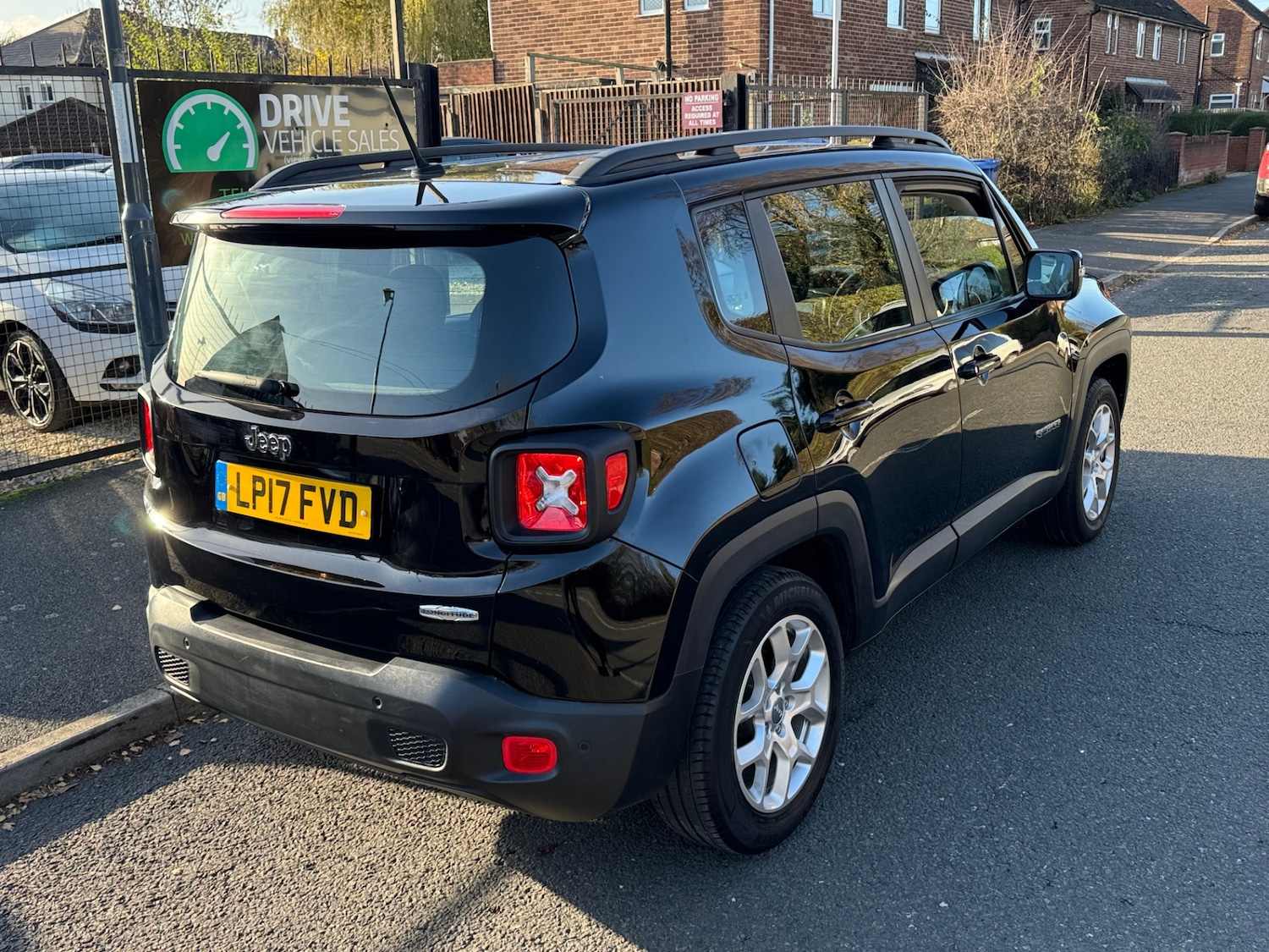 Used Jeep Renegade 2017 for sale - 76600008: Photo 4