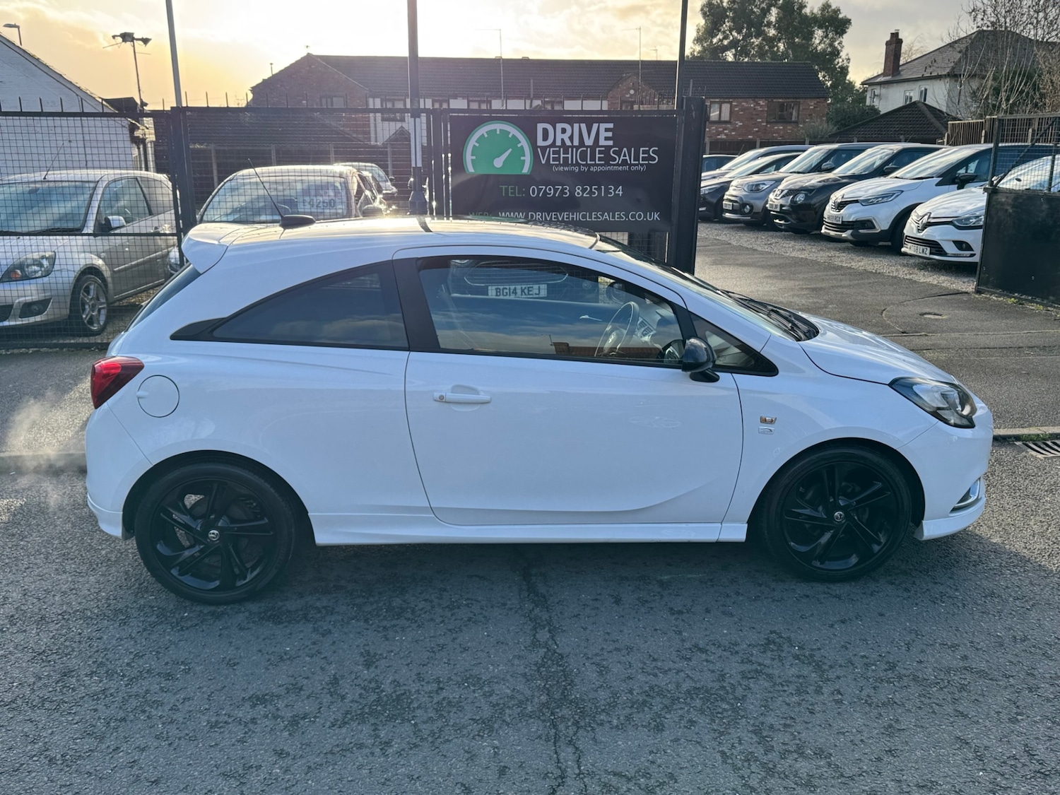 Used Vauxhall Corsa 2016 for sale - 76982920: Photo 3
