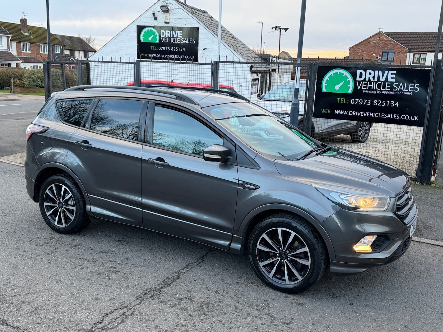Used Ford Kuga 2017 for sale - 77312419: Photo 1