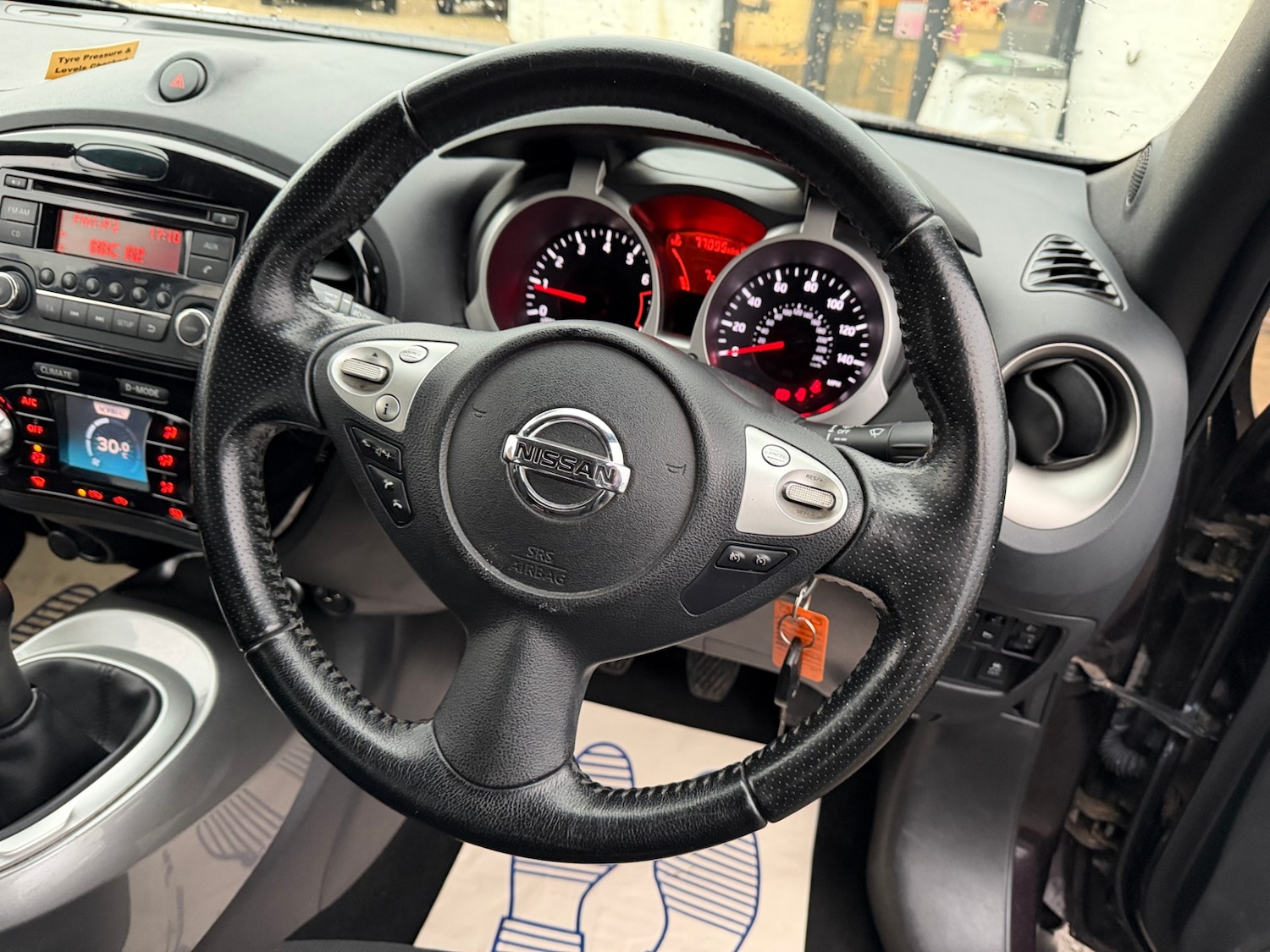 Used Nissan Juke 2014 for sale - 77248238: Photo 15