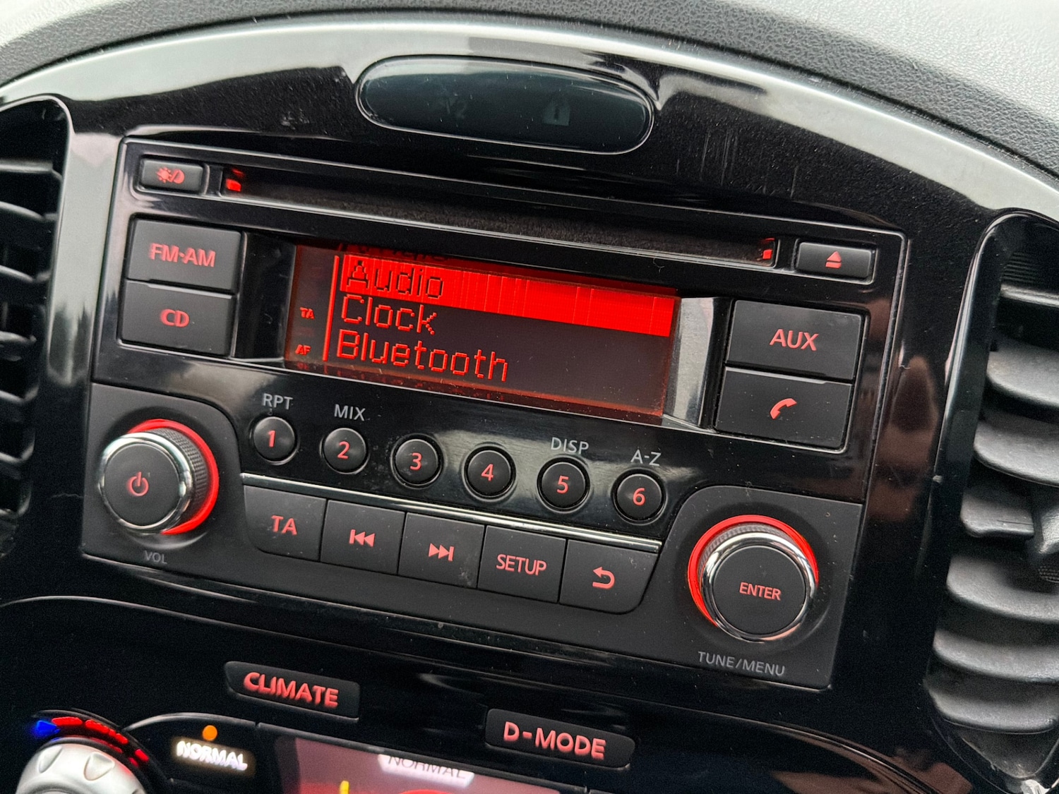 Used Nissan Juke 2014 for sale - 77248238: Photo 17