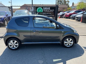 Used Toyota AYGO 2011 for sale - 78355708: Photo