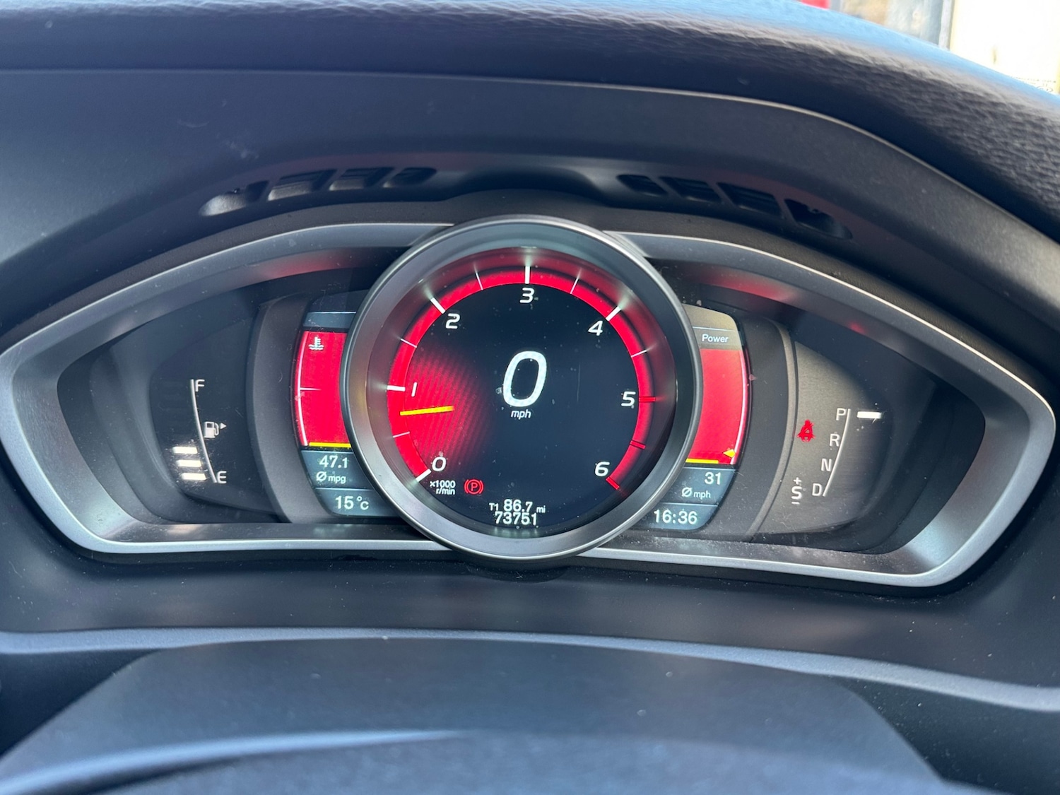 Used Volvo V40 2014 for sale - 76393783: Photo 10