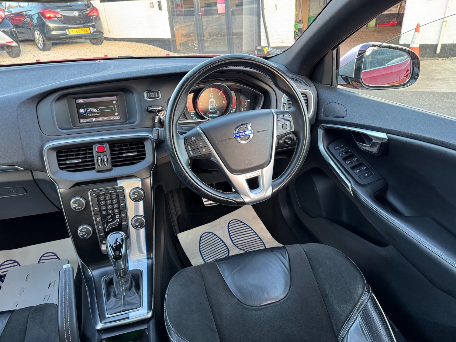 Used Volvo V40 2014 for sale - 76393783: Photo 11