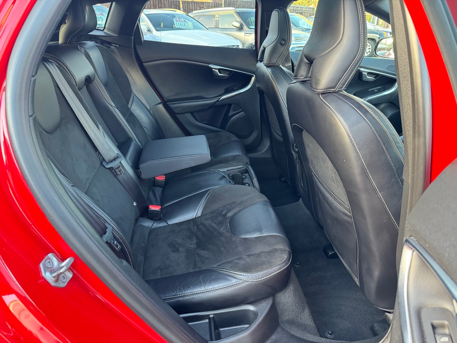 Used Volvo V40 2014 for sale - 76393783: Photo 14