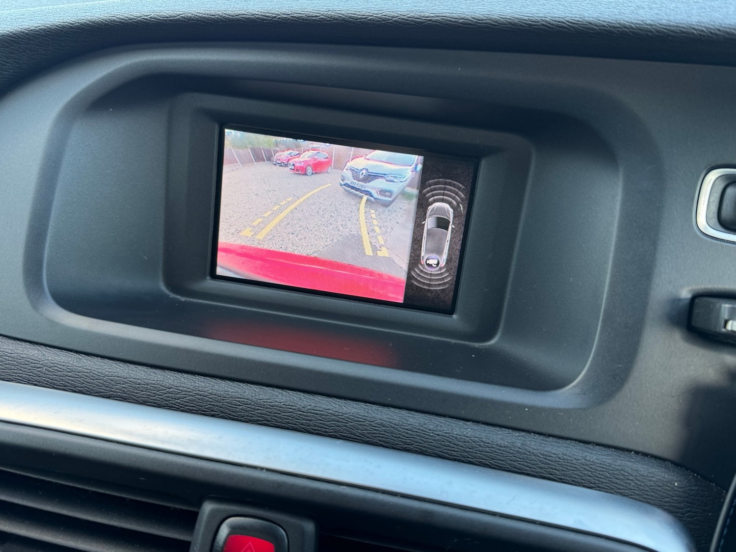 Used Volvo V40 2014 for sale - 76393783: Photo 18