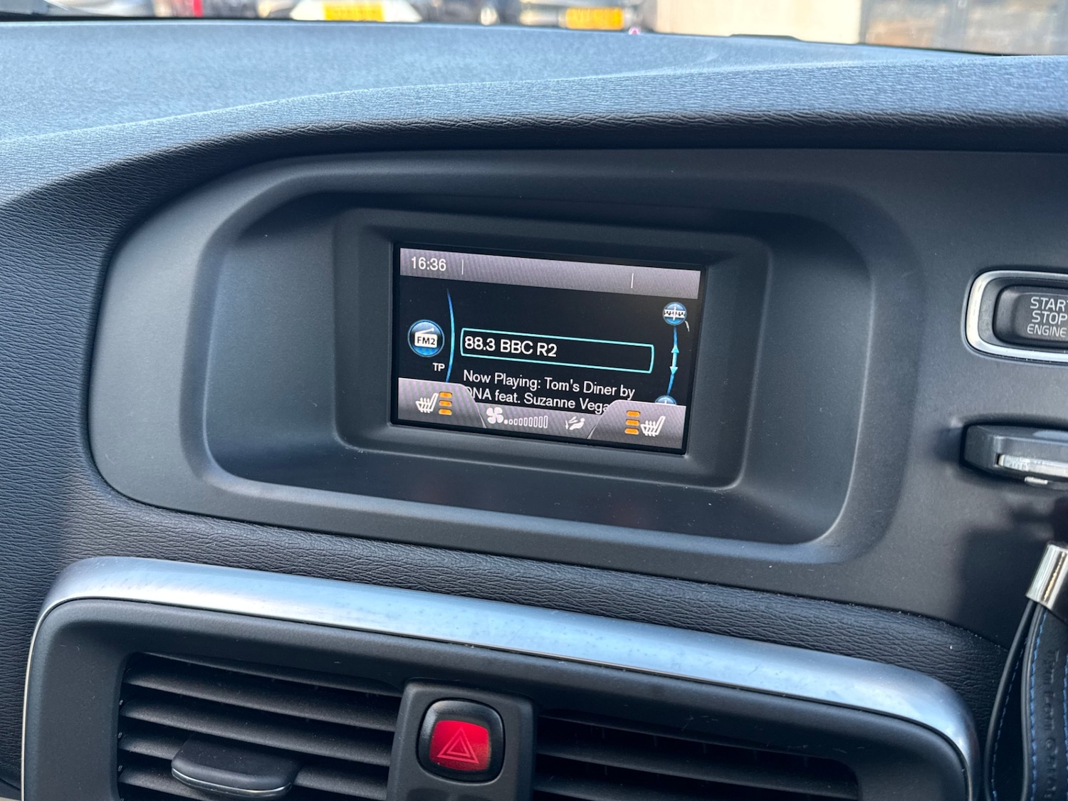 Used Volvo V40 2014 for sale - 76393783: Photo 20