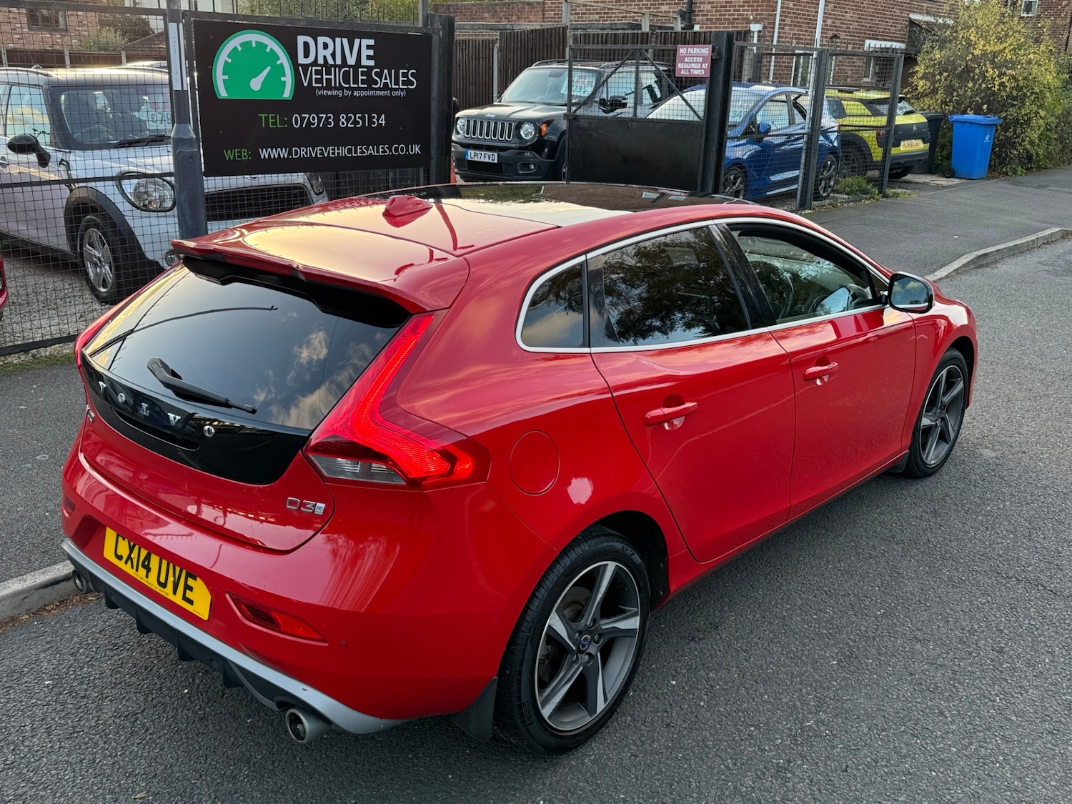 Used Volvo V40 2014 for sale - 76393783: Photo 4