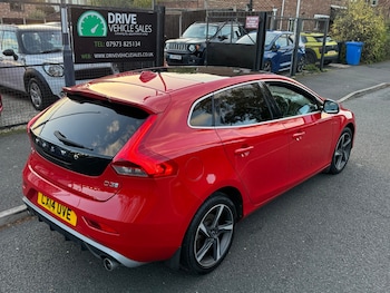 Used Volvo V40 2014 for sale - 76393783: Photo