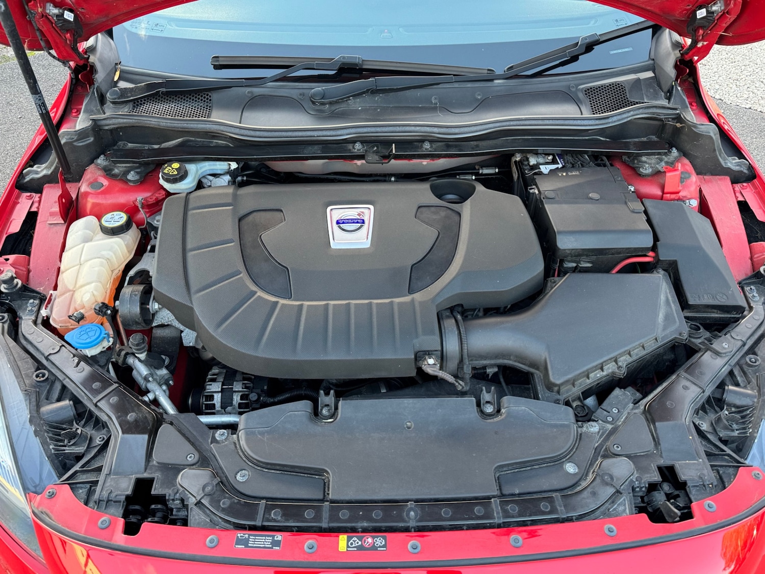 Used Volvo V40 2014 for sale - 76393783: Photo 9