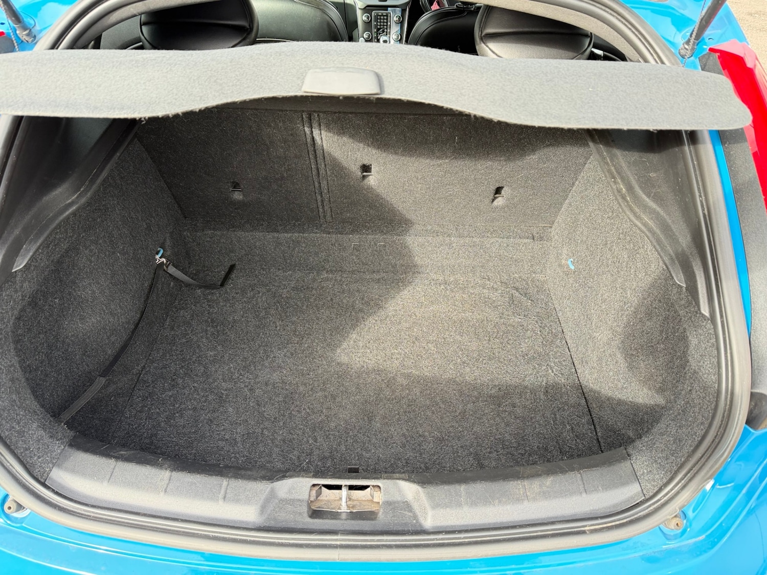 Used Volvo V40 2015 for sale - 78144234: Photo 19