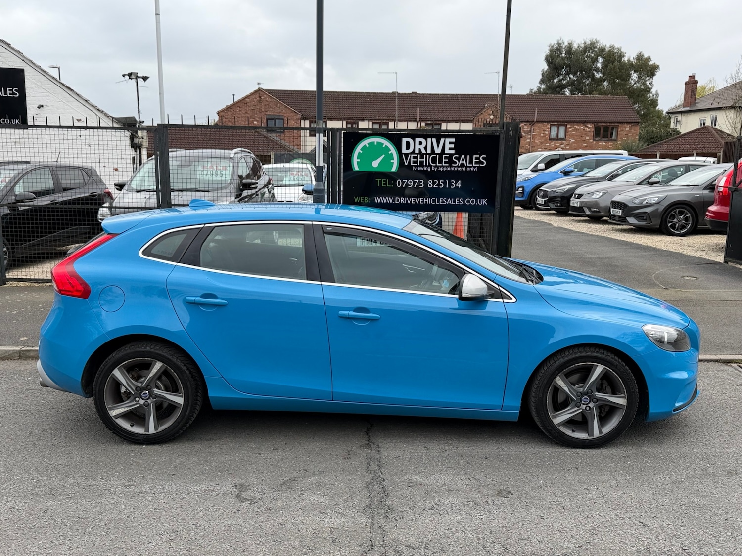 Used Volvo V40 2015 for sale - 78144234: Photo 3