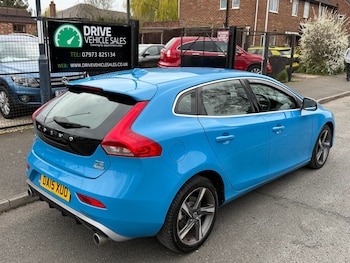 Used Volvo V40 2015 for sale - 78144234: Photo