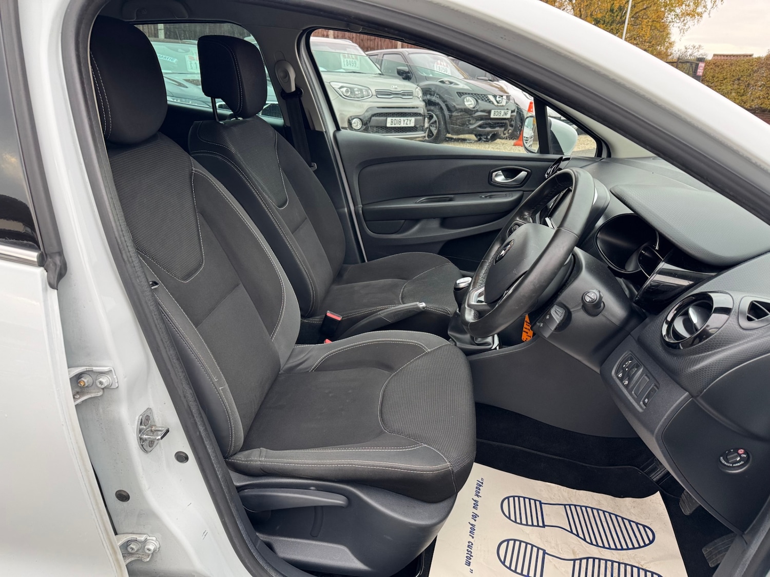 Used Renault Clio 2018 for sale - 76492309: Photo 13