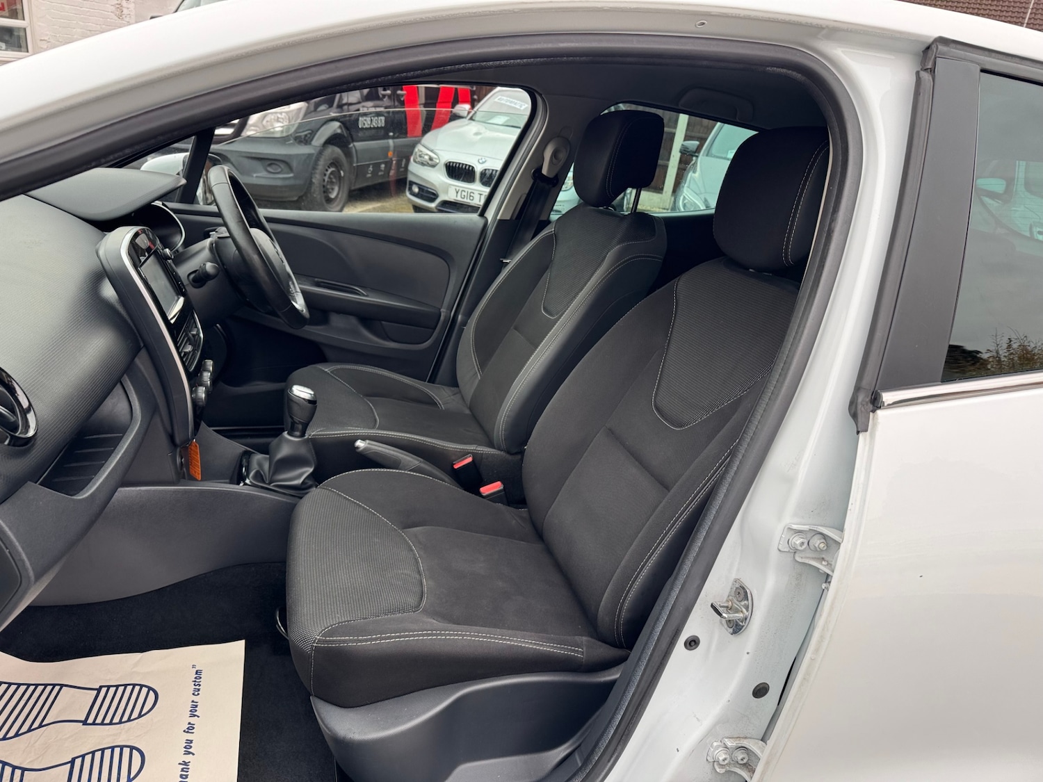 Used Renault Clio 2018 for sale - 76492309: Photo 14