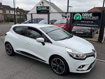 Used Renault Clio 2018 for sale - 76492309: Photo