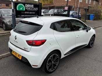 Used Renault Clio 2018 for sale - 76492309: Photo