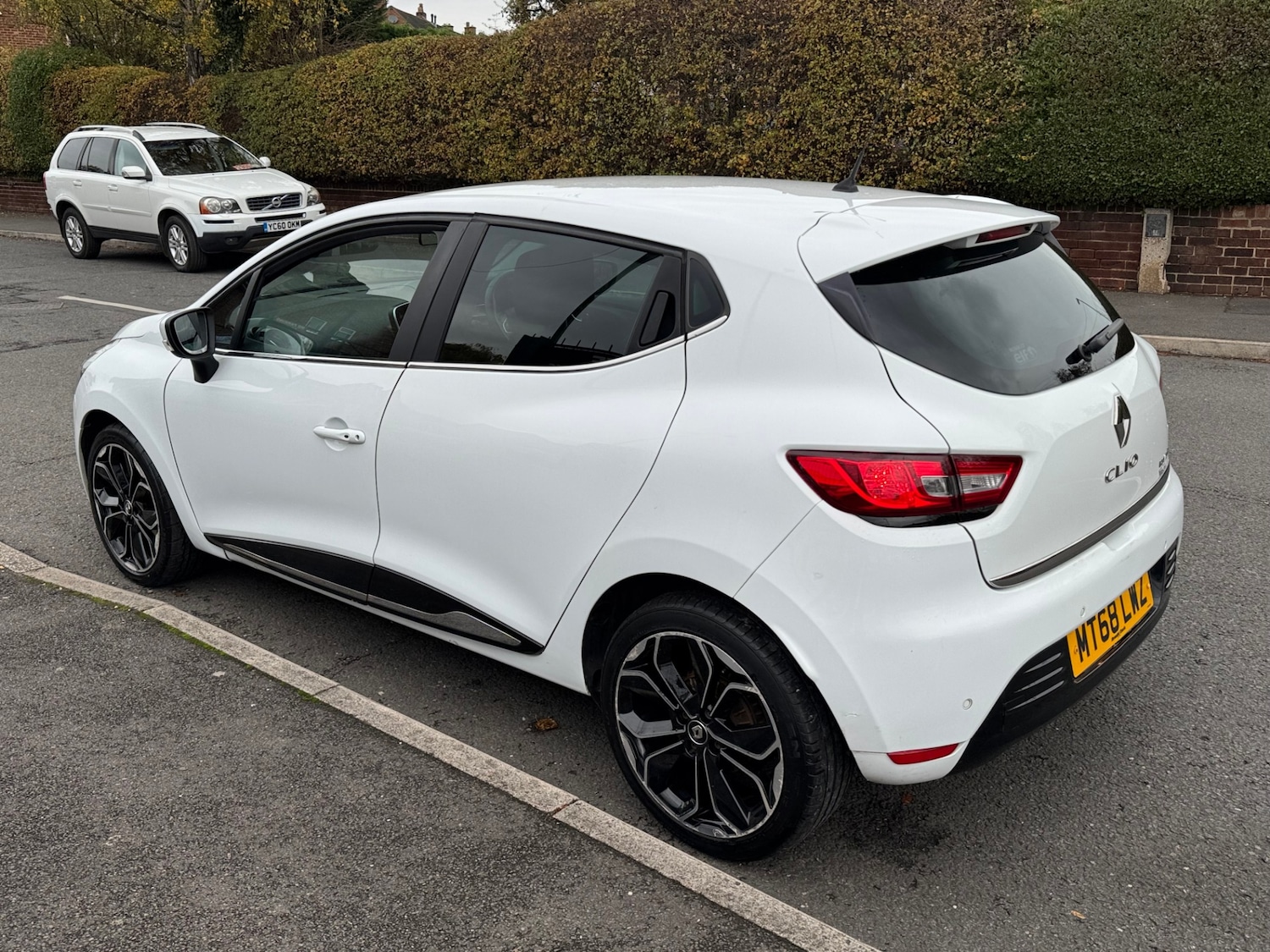 Used Renault Clio 2018 for sale - 76492309: Photo 6