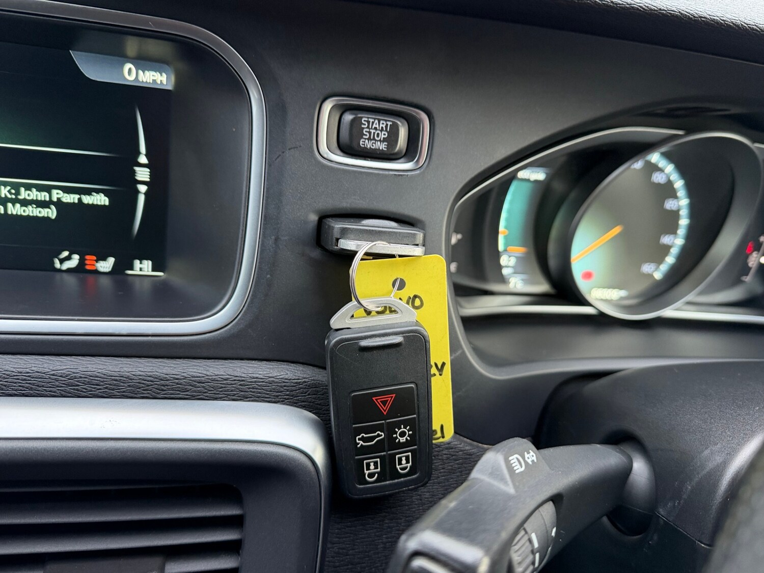 Used Volvo V40 2015 for sale - 77381034: Photo 21