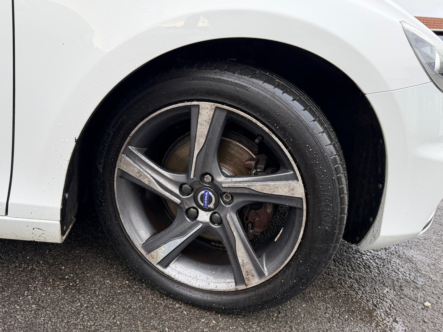 Used Volvo V40 2015 for sale - 77381034: Photo 25