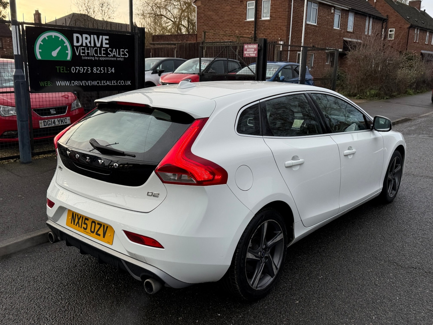 Used Volvo V40 2015 for sale - 77381034: Photo 4