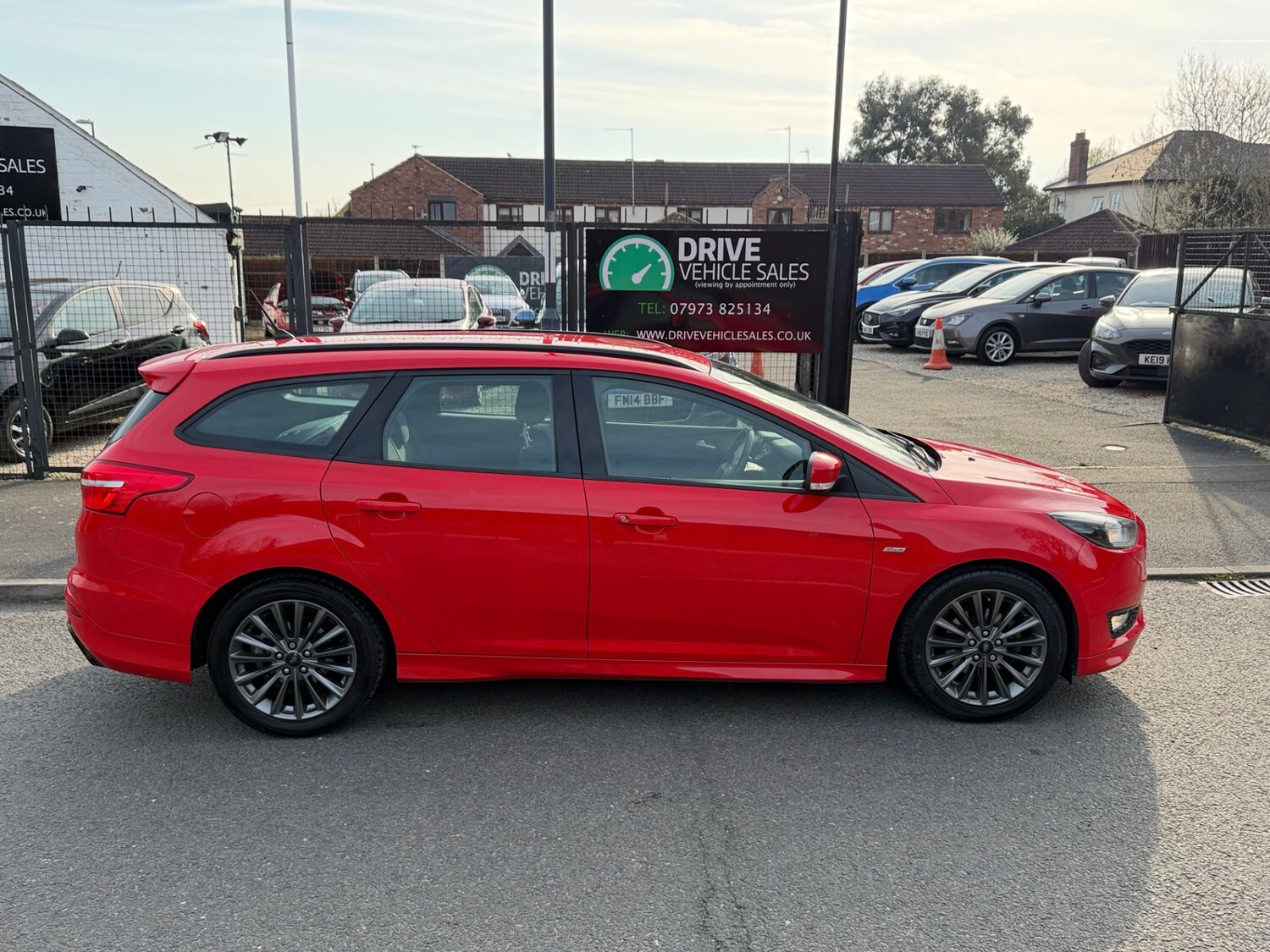 Used Ford Focus 2017 for sale - 77950703: Photo 3