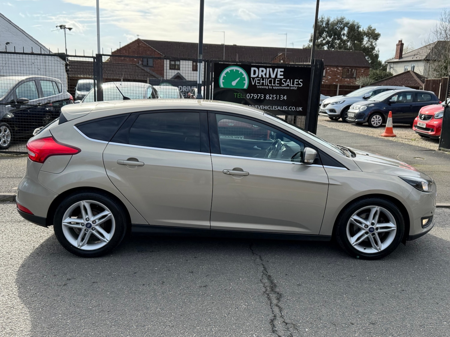 Used Ford Focus 2016 for sale - 77715614: Photo 2