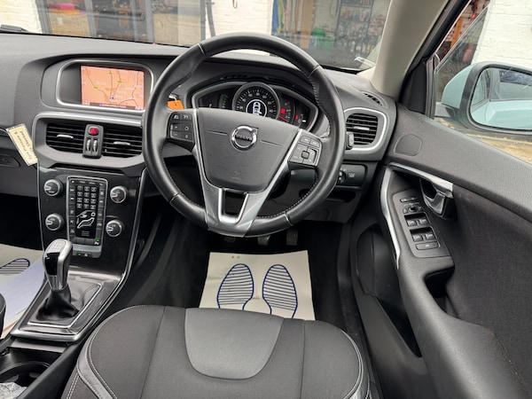 Used Volvo V40 2017 for sale - 76253619: Photo 11