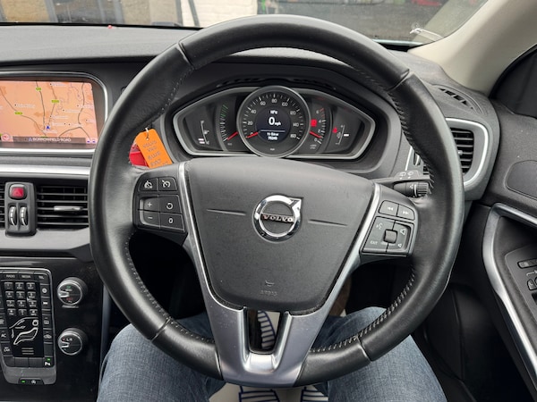 Used Volvo V40 2017 for sale - 76253619: Photo 15