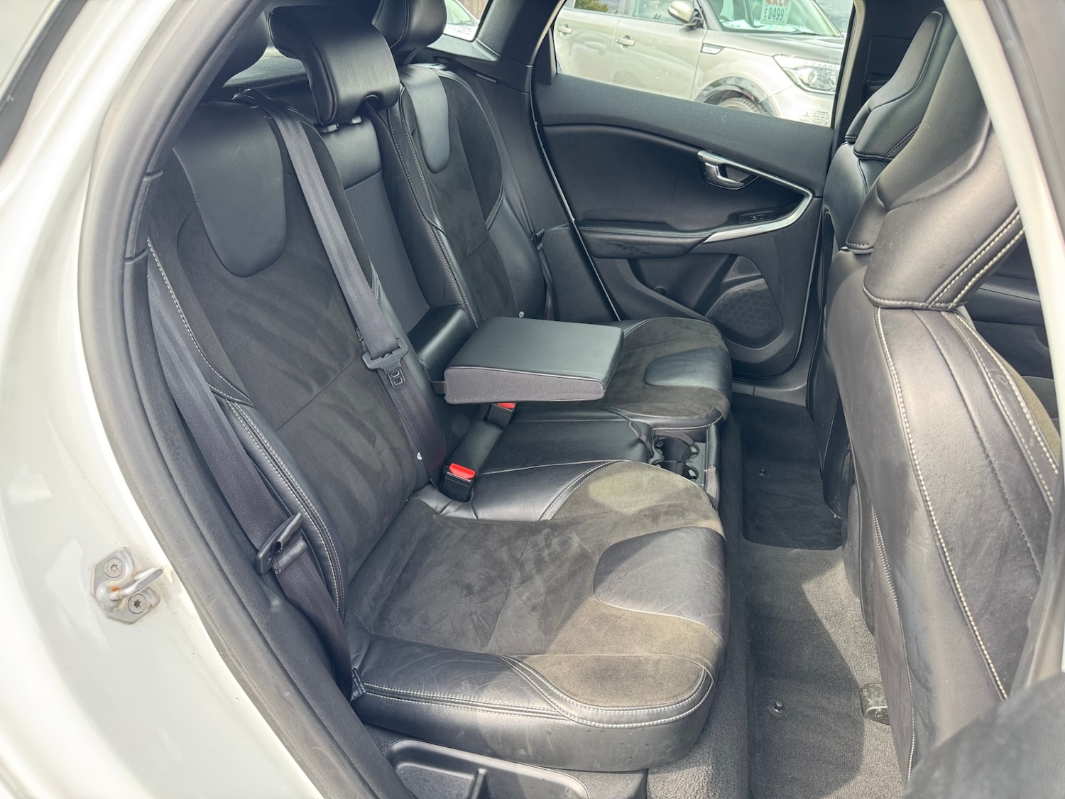 Used Volvo V40 2015 for sale - 76114468: Photo 14
