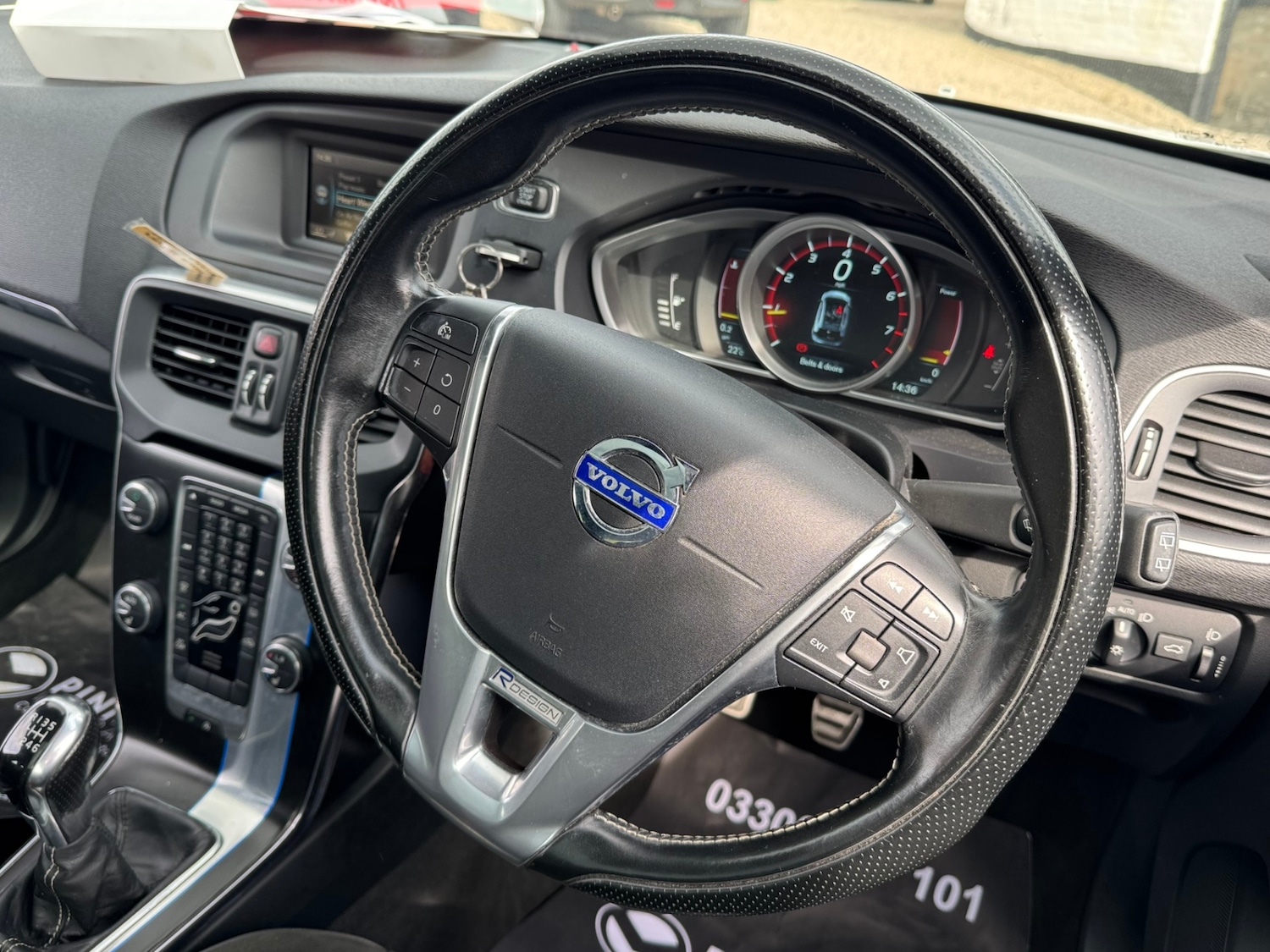 Used Volvo V40 2015 for sale - 76114468: Photo 15