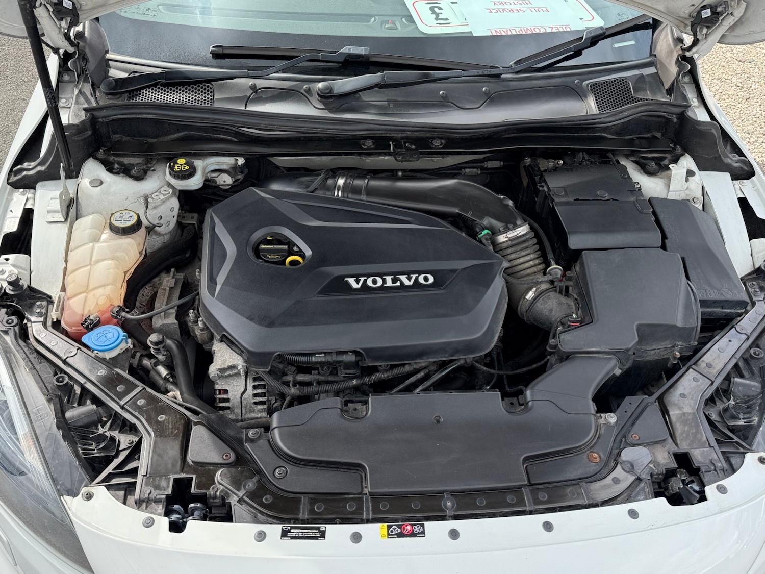 Used Volvo V40 2015 for sale - 76114468: Photo 9