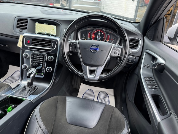 Used Volvo V60 2015 for sale - 76221960: Photo 12