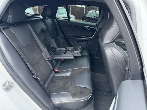 Used Volvo V60 2015 for sale - 76221960: Photo 14