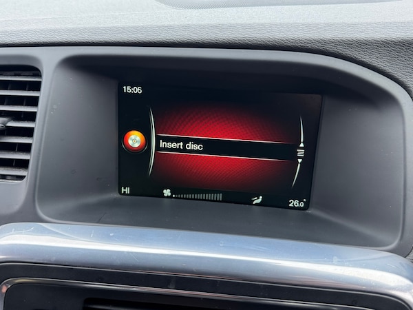 Used Volvo V60 2015 for sale - 76221960: Photo 17