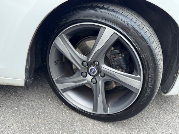 Used Volvo V60 2015 for sale - 76221960: Photo 25