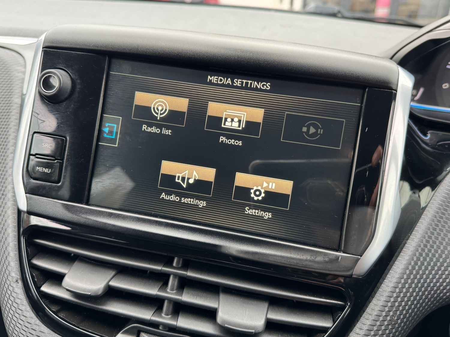 Used Peugeot 2008 2014 for sale - 76450477: Photo 19