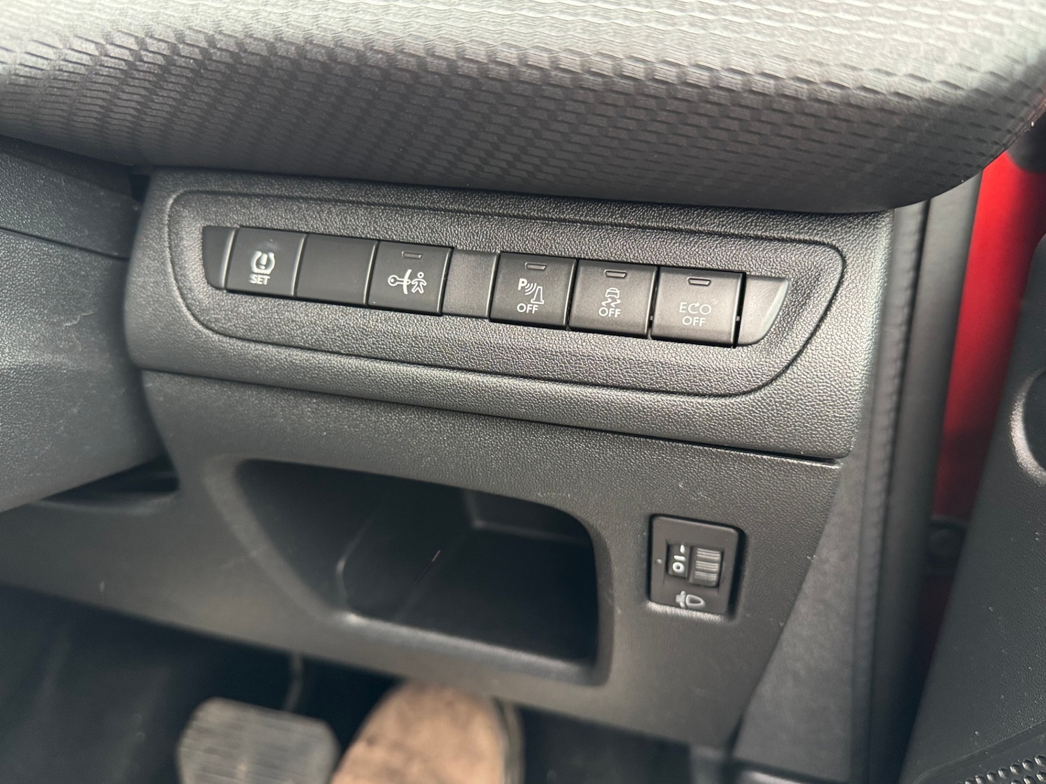 Used Peugeot 2008 2014 for sale - 76450477: Photo 22