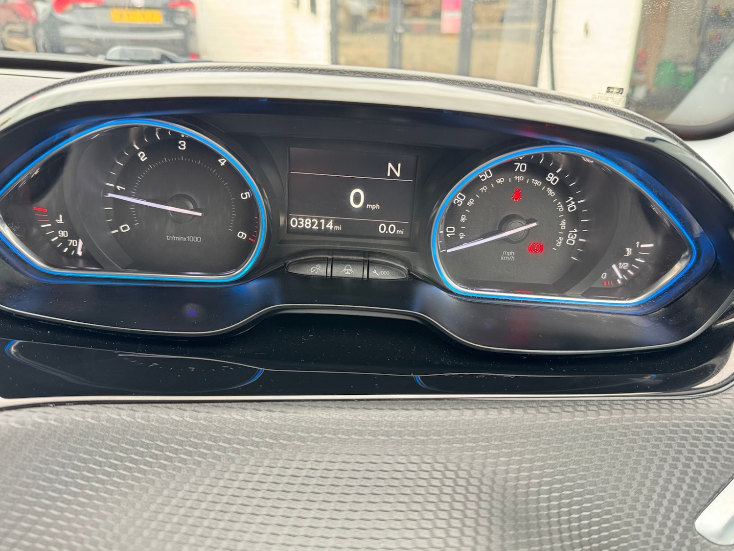 Used Peugeot 2008 2014 for sale - 76450477: Photo 9