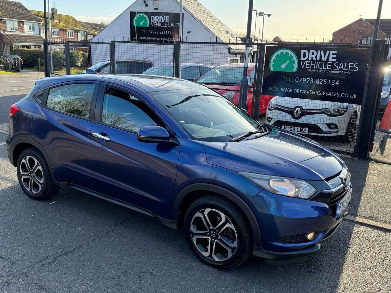 Used Honda HR-V 2017 for sale - 76640100: Photo 1