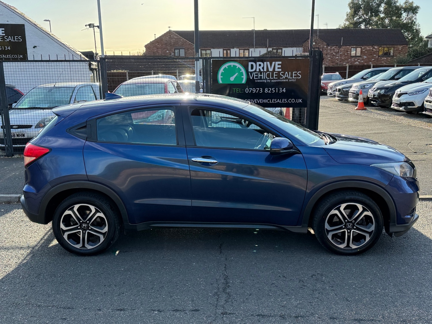 Used Honda HR-V 2017 for sale - 76640100: Photo 3