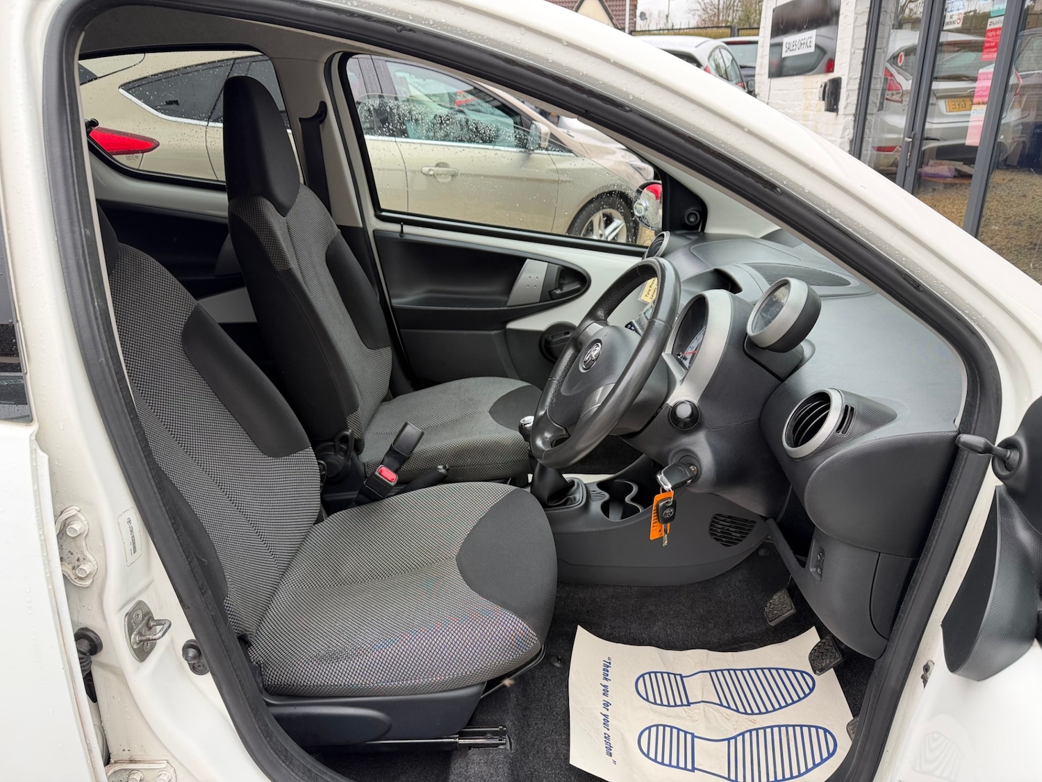 Used Toyota AYGO 2013 for sale - 77689365: Photo 13